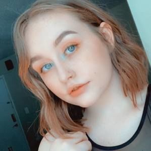 Meet your Posher, Destinee